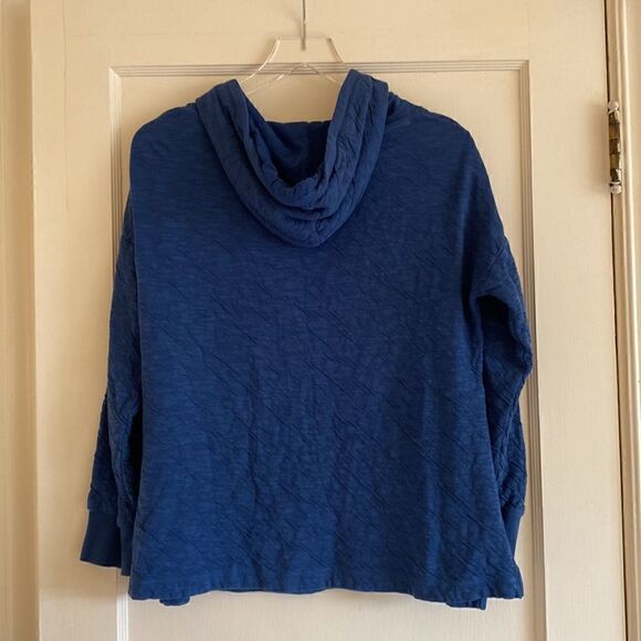 Soft Surroundings Blue Hooded Pullover Top Size Medium - Picture 7 of 10